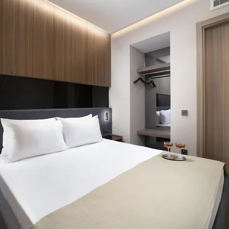 Nish Palace Besiktas Estambul